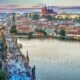 Uitzicht over Praag met de Karelsbrug en de Praagse Burcht