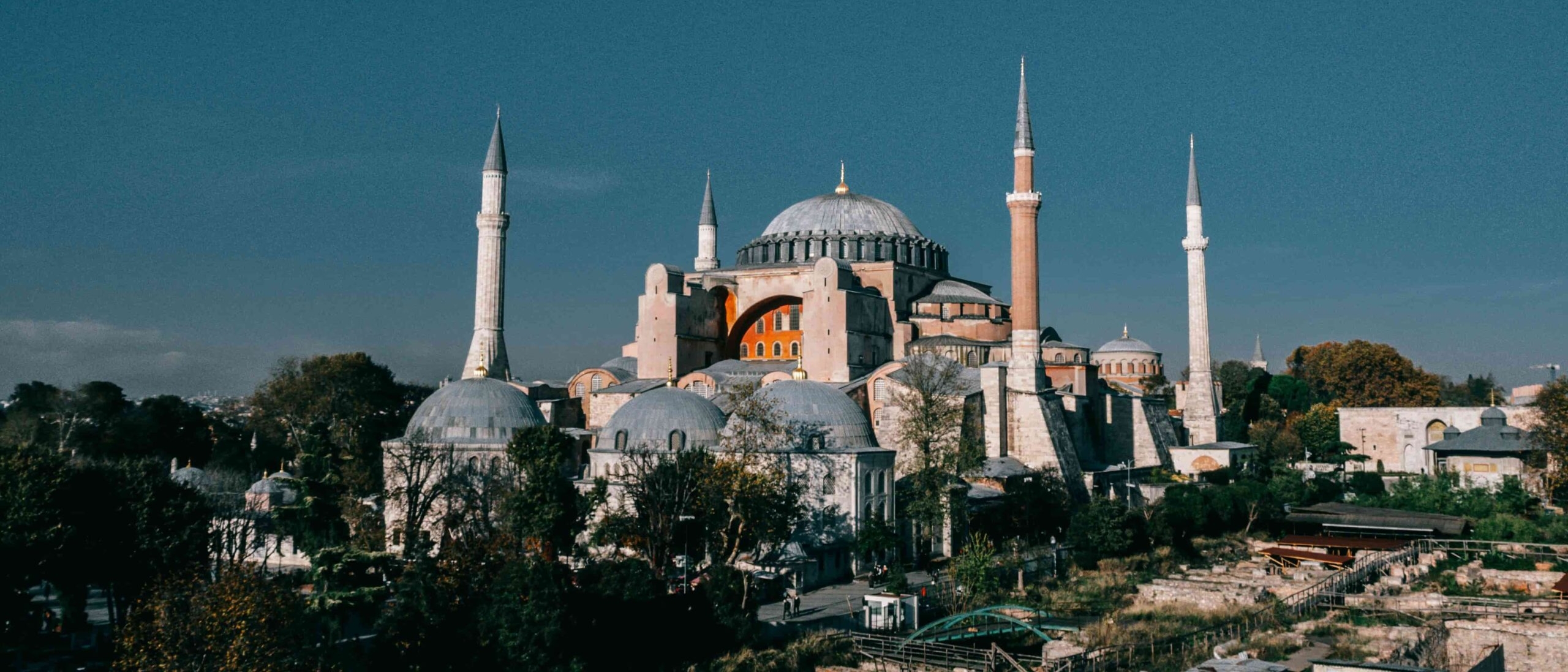 Grote Moskee middenin Istanbul