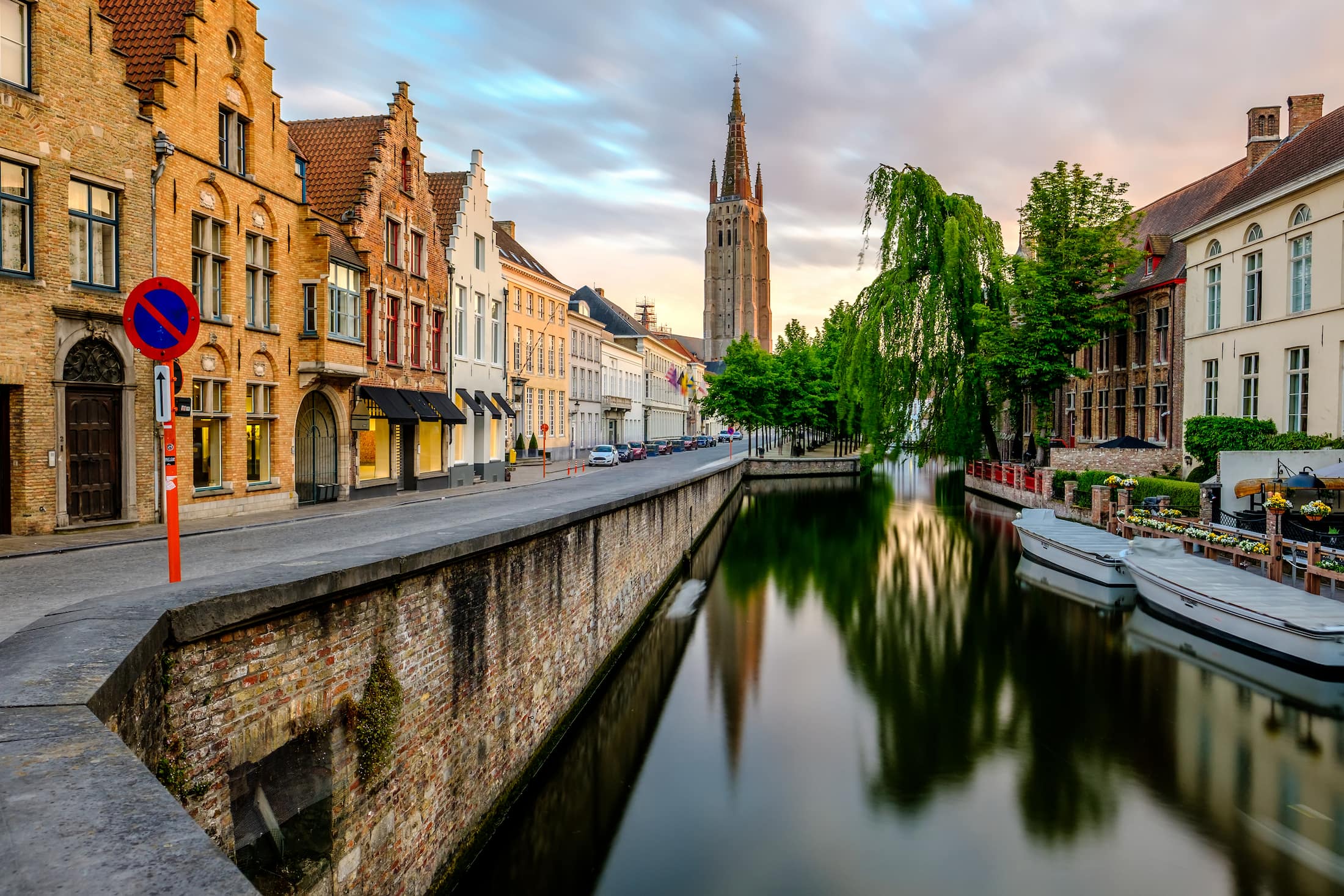 Overview van Brugge en de kanalen