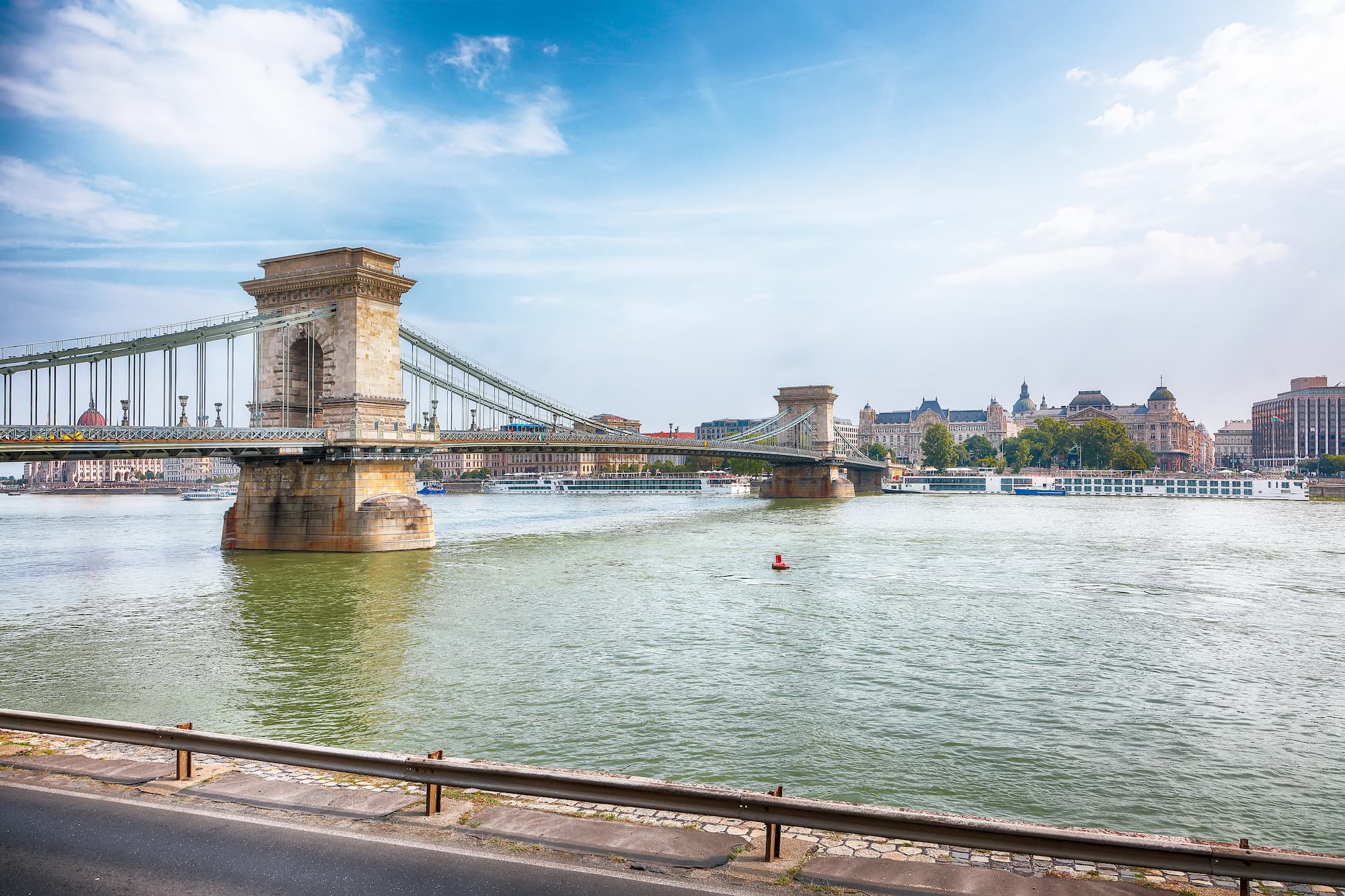 Overview van brug in Hongarije